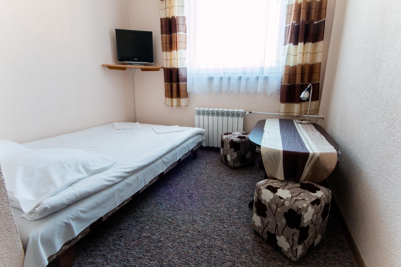 Dom Turysty Sanok Exterior foto